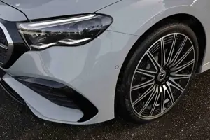 Mercedes-Benz E 220 d T AMG MBUX+360°+DIG-LED+Pano+AHK+Distron Bild 3