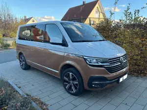 Volkswagen T6.1 Multivan Generation SIX | unfallfrei | Top-Zustand | 2-farbig | ACC | AHK | Klima | 