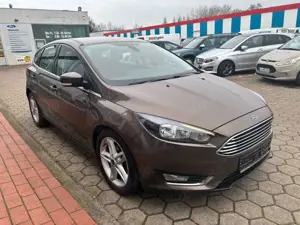 Ford Focus Titanium*1.HAND*KLIMA*EURO6*NAVI*HU NEU* Bild 4