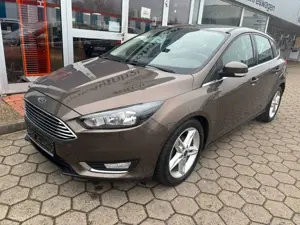 Ford Focus Titanium*1.HAND*KLIMA*EURO6*NAVI*HU NEU* Bild 2