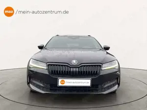 Skoda Superb Combi 2.0 TDI Sportline Alu LED AHK Kamera Navi AC Bild 2
