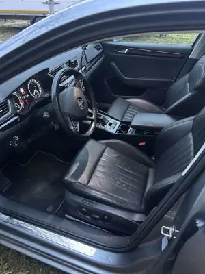 Skoda Superb Combi 2.0 TDI DSG LK