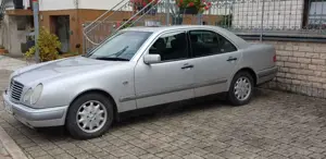 Mercedes-Benz 200 E 200 Elegance Automatik