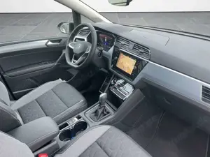 Volkswagen Touran 1.5 TSI ENERGY R-LINE+CLIMAT+NAV+LED+KAM+8-FACH Bild 4