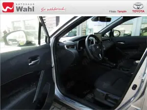 Toyota Corolla Cross 2.0 Hybrid Teamplayer Bild 5
