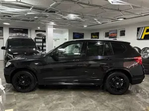 BMW X3 xDrive 20 d / M-Paket Keyless HUD Xenon Bild 2