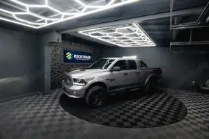 Dodge RAM 5.7 V8 HEMI 4x4 OFFROAD Night LONGBED *19%* Bild 3