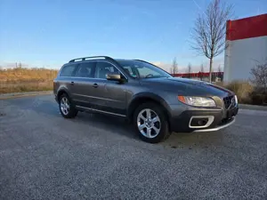 Volvo XC70 Momentum AWD Scheckheft Voll! Top Ausstattung! Bild 2