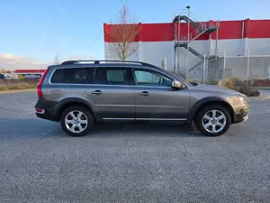 Volvo XC70 Momentum AWD Scheckheft Voll! Top Ausstattung! Bild 5