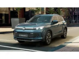 Volkswagen Tiguan Elegance 2,0 l TDI DSG HUD Navi Digitales Cockpit