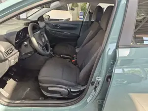 Hyundai i20 Trend*LichtP*KomfortP*Navi*RKam*SitzHeiz Bild 5