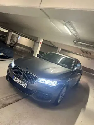 BMW 730 730d xDrive / 360 / Head Up