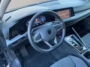 Volkswagen Golf Variant VIII Variant 2.0 TDI DSG Style / Navi LED Bild 4