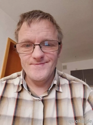 Suche ein im Auto bei Frau 