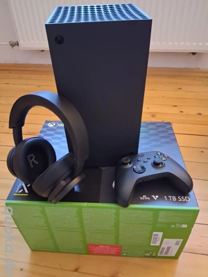Xbox Series X 1TB  mit Controller & WiFi Headset (neuwertig)