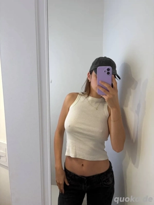 Professionelle Domina   Begleitete und respektvolle BDSM-Sitzungen