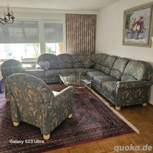 hochwertiges Ecksofa mit 2 Sesseln und Glastisch zu verkaufen