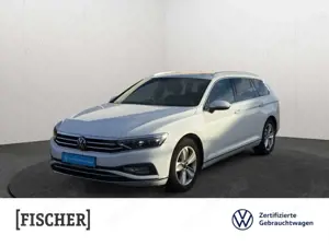Volkswagen Passat Variant 2.0TDI DSG Elegance Matrix AHK STHZ Navi Rear View