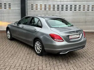 Mercedes-Benz C 200 Limousine Bild 4