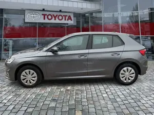 Skoda Fabia 1.0 TSI Selection junger Kleinwagen Bild 2