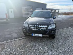 Mercedes-Benz ML 500 ML 500 (164.172)