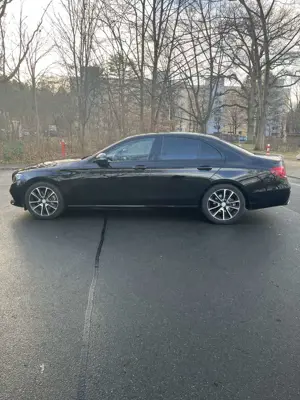 Mercedes-Benz E 220 d 9G-TRONIC Avantgarde Bild 3