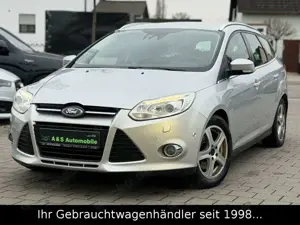 Ford Focus Turnier 2.0 TDCi Titanium *XENON/NAVI/AHK*