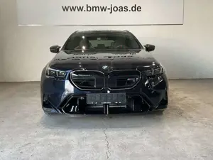 BMW M5 Touring  Ultimate Package, Anhängerkupplung Bild 2