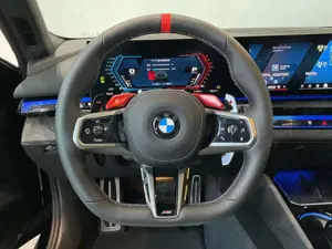 BMW M5 Touring  Ultimate Package, Anhängerkupplung Bild 4