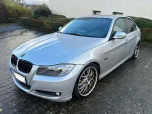 BMW 318 E90 FACELIFT | MOTOR NEU | HU NEU