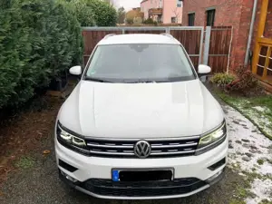 Volkswagen Tiguan 2.0 TDI SCR 4Motion (BlueMotion) DSGHighline Bild 2