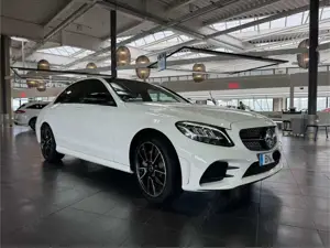 Mercedes-Benz C 200 C-Klasse 4Matic 9G-TRONIC AMG Line