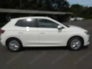 Skoda Fabia 1.0TSI TopSelection/LED/AHK/Klimaautomatik/Sitzhei Bild 3