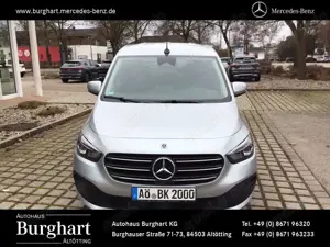 Mercedes-Benz T-Class T 180 d STYLE Standard Modellgeneration 0/Nai/BC Bild 2