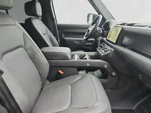 Land Rover Defender 110 P425 X Bild 4