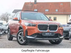 BMW X1 sDrive20i AHK! PANORAMA HiFi NAVI Shadow-Line