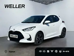 Toyota Yaris Hybrid Teamplayer *LED*CAM*SHZ*ACC*LENKRAD-BEHEIZB