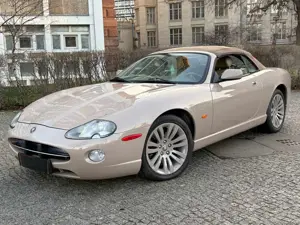 Jaguar XK8
