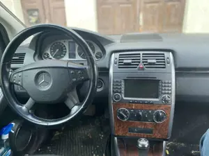 Mercedes-Benz B 170 Bild 2