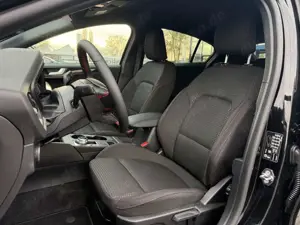 Ford Focus Lim. ST-Line AUTOMATIK NAVI DAB RFK SPA Bild 4