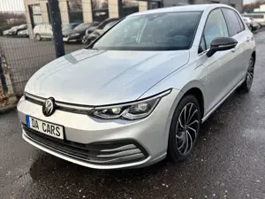 Volkswagen Golf VIII 1.4e Style Autom/Massage/Camera/Matrix