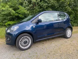 Volkswagen up! High up! BMT