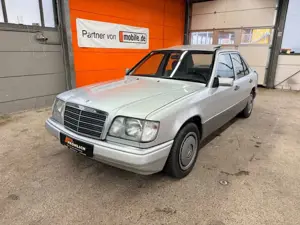Mercedes-Benz E 200 Lim. W124 5 Gang Schiebedach Airbag