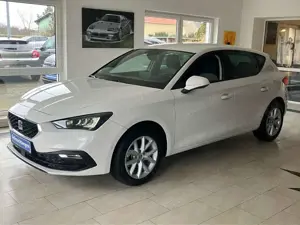 SEAT Leon 1.5 eTSI Style DSG Virtual ParkAssist