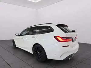 BMW 320 i M Sport Touring *Laser*ACC*Kamera*SHZ* Bild 4