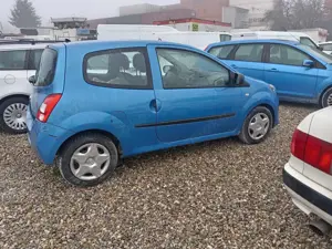Renault Twingo Twingo 1.2 16V, 4 zylinder  Tüv. 01.2028 Bild 4