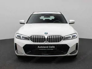 BMW 330 M Sport Panorama 360°HUD DAB H K AHK ACC Bild 2