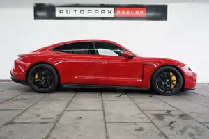 Porsche Taycan GTS/Nur-32KM/BURMESTER/PCCB/P-DISPLAY/MEG