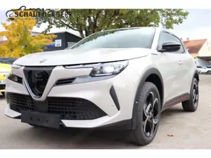 Alfa Romeo Junior Ibrida 1.2 VGT 48V-Hybrid Speciale Navi Digitales