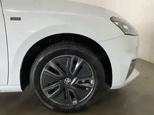 Skoda Fabia Tour 1.0 TSI LED+KAMERA+SHZ Bild 4